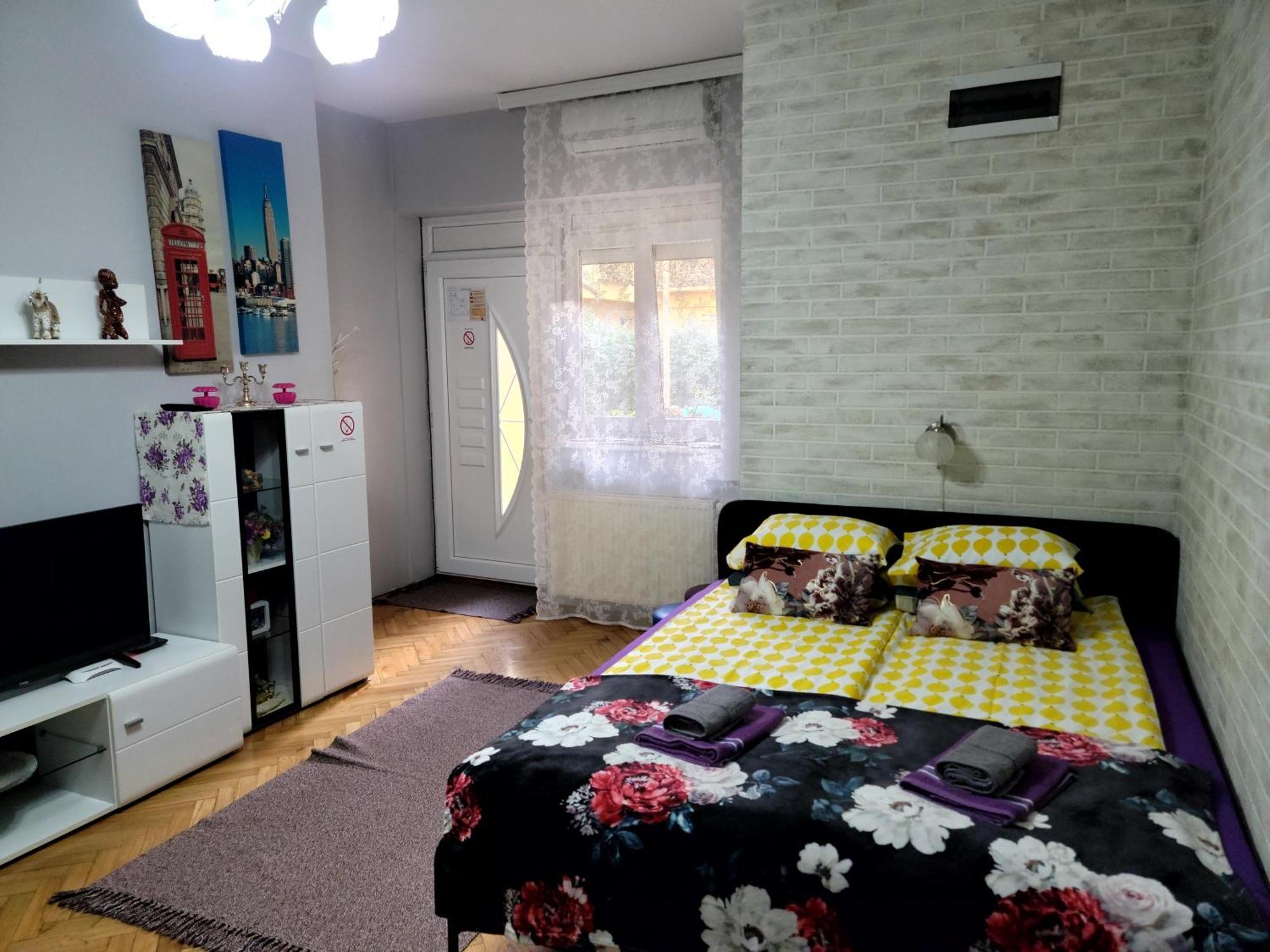 Apartman "Garden" Новий Сад Екстер'єр фото